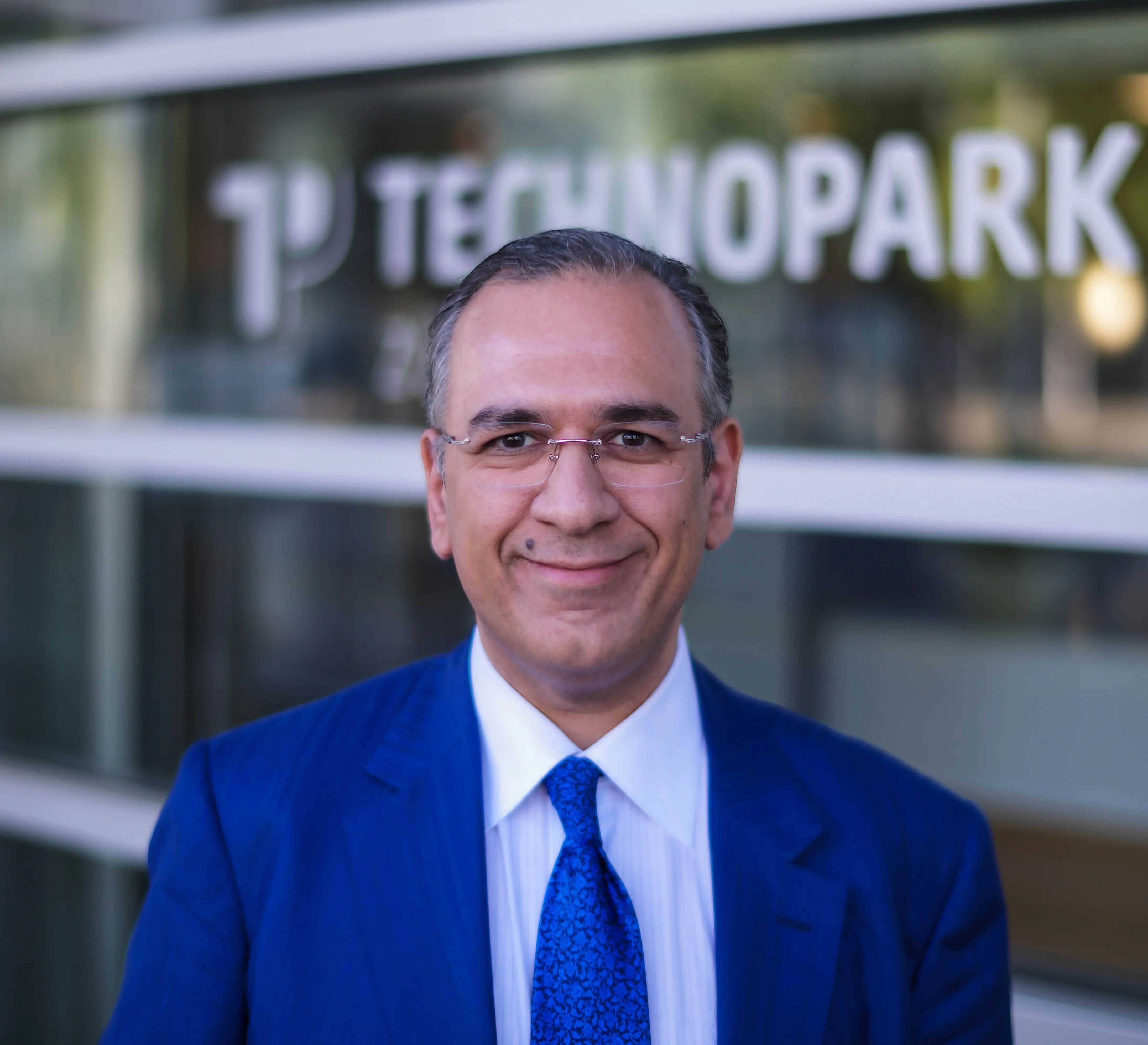 Dr. iur. David Costa, Dean